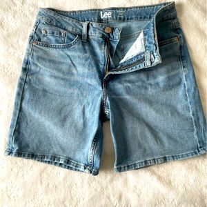Lee mid rise regular short women’s